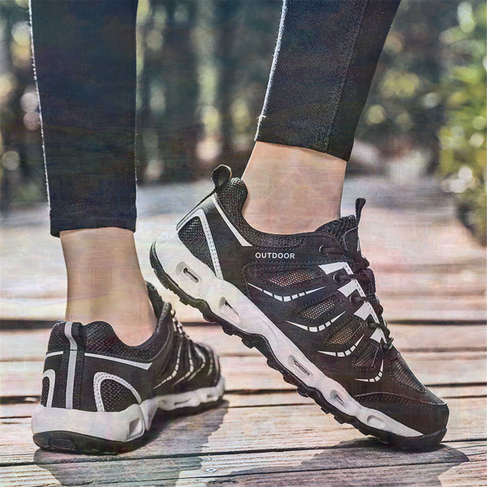 Sumer Round Tip Silver Sneaker - огляд і ціна Tech Accessories Business