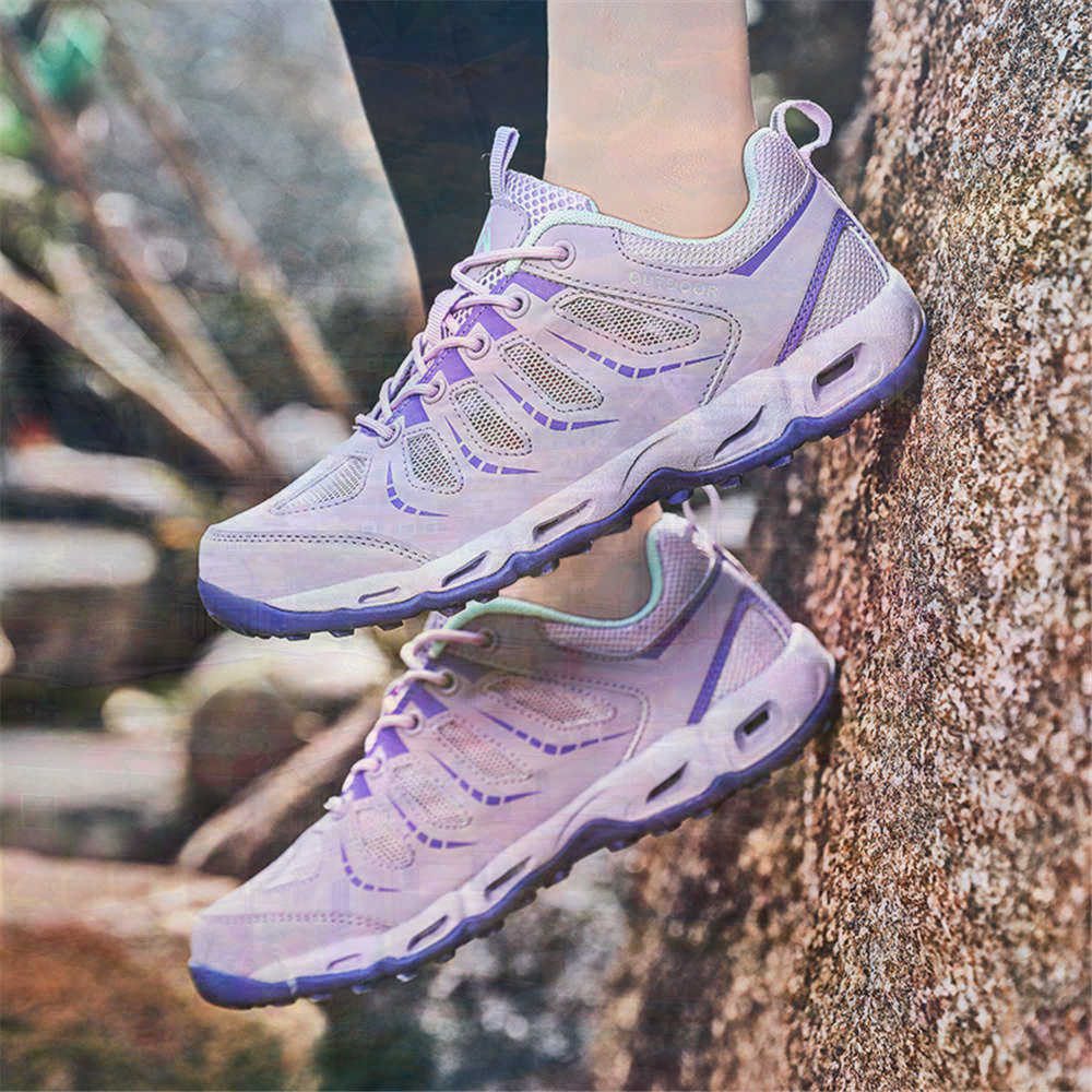 Sumer Round Tip Silver Sneaker - огляд і ціна Tech Accessories Business